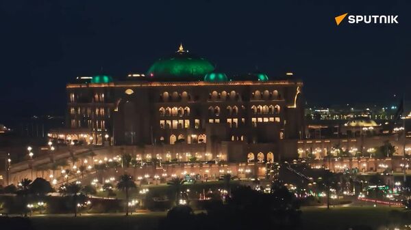 Abou Dhabi retient son souffle tandis que les négociations Russie-États-Unis-Ukraine se poursuivent à huis clos au palais présidentiel - Sputnik Afrique