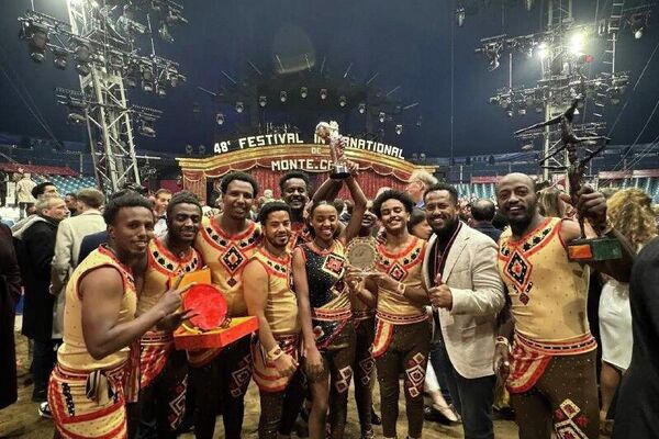 L'Afrique remporte sa première médaille au Festival international des arts du cirque L'Afrique remporte sa première médaille au Festival international des arts du cirque - Sputnik Afrique