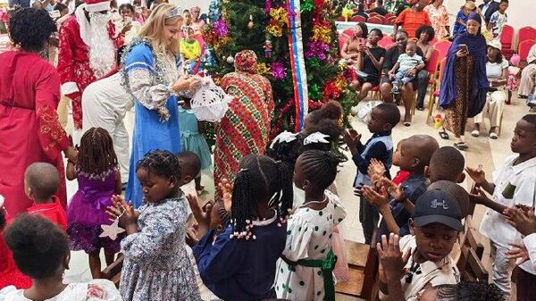 From Folk Songs to Fluency: How Russian Teacher in Congo Sparks Language Love - Sputnik Africa