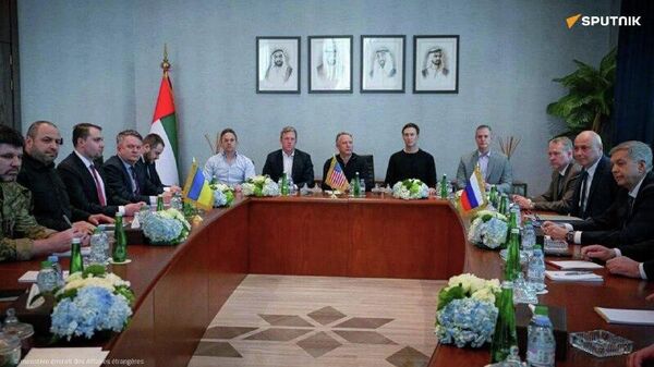 Règlement ukrainien: les contacts trilatéraux devraient se poursuivre la semaine prochaine – Kremlin - Sputnik Afrique