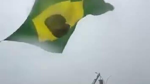 Un éclair frappe des manifestants au Brésil, 89 blessés - Sputnik Afrique