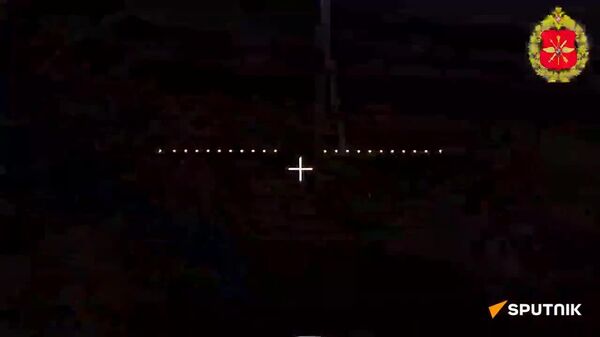 Frappes chirurgicales: l'efficacité des drones russes en vidéo - Sputnik Afrique