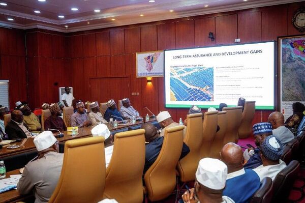 Niger State Partners with Islamic Development Bank on Sub-Saharan Africa's First Solar Electrification Project in Nigeria - Sputnik Africa