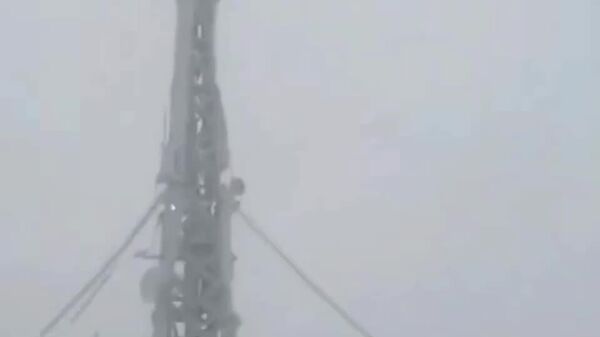 #viral | Frozen Mirage: Syrian Scorching Hills Turn Into Winter Wonderland - Sputnik Africa