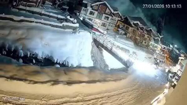 ▶ Une avalanche a englouti en quelques secondes la station indienne de ski de Sonamarg - Sputnik Afrique
