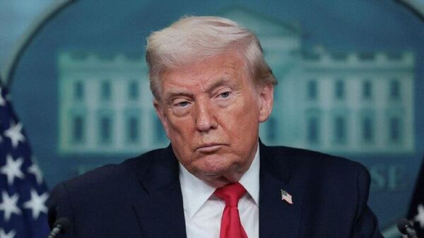 Trump affirme avoir demandé à Poutine de ne pas frapper Kiev et plusieurs autres villes ukrainiennes pendant une semaine - Sputnik Afrique