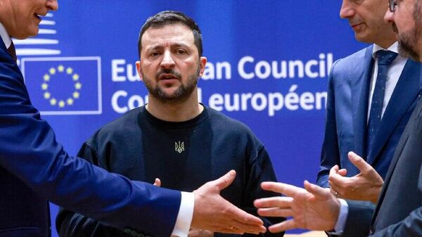 L'Occident cherche un accord de paix honorable sur l'Ukraine pour éviter d'être qualifié de perdant - Sputnik Afrique