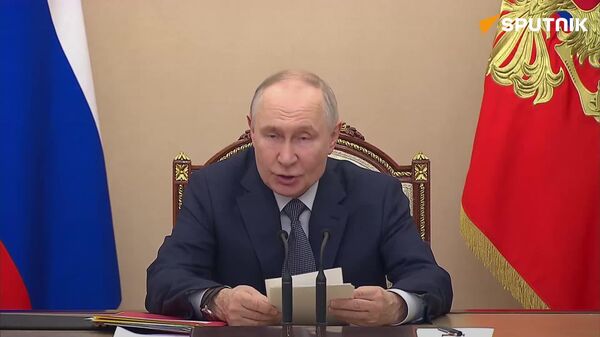 🪖 West’s pressure on Russian arms industry couldn’t stop our defense exports: Putin - Sputnik Africa