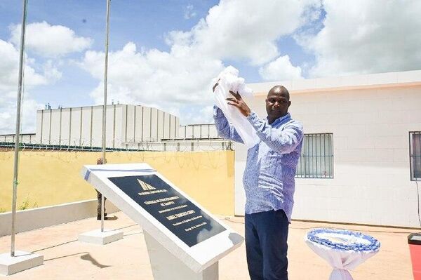 Le Mozambique inaugure une usine de graphite pour renforcer la valeur ajoutée locale, selon son Président - Sputnik Afrique