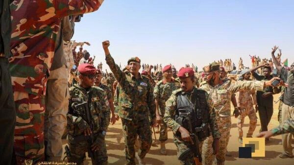 Sudan's Al-Burhan Inspects Strategic 5th Army Brigade in Khartoum, Praises High Combat Readiness: Presidency - Sputnik Africa