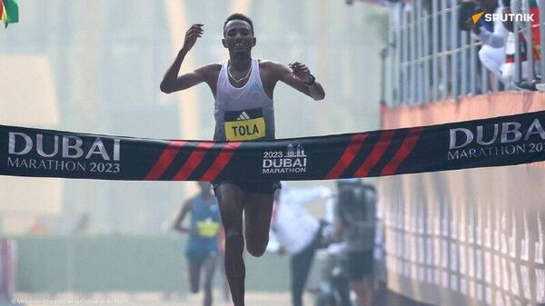Marathon de Dubaï: les athlètes éthiopiens occupent les dix premières places Marathon de Dubaï: les athlètes éthiopiens occupent les dix premières places - Sputnik Afrique