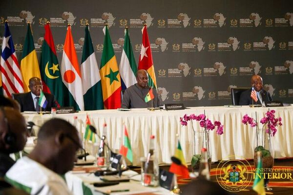 Ghana Urges Unified ECOWAS-AES Front Against Terrorism: President Ghana Urges Unified ECOWAS-AES Front Against Terrorism: President - Sputnik Africa