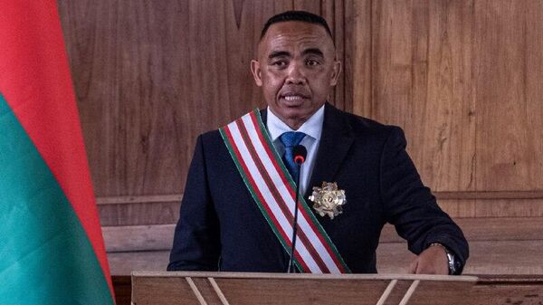 La France étudie des moyens de renverser le nouveau Président de Madagascar - Service russe des renseignements extérieurs - Sputnik Afrique