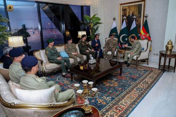 Le maréchal Khalifa Haftar au Pakistan pour consolider le partenariat militaire Le maréchal Khalifa Haftar au Pakistan pour consolider le partenariat militaire - Sputnik Afrique