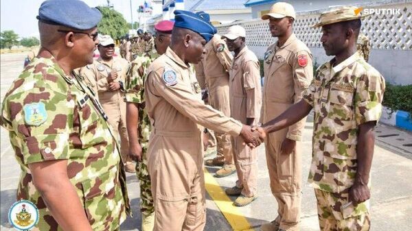 L'armée de l'air nigériane frappe des bases extrémistes et tue 27 rebelles – médias - Sputnik Afrique