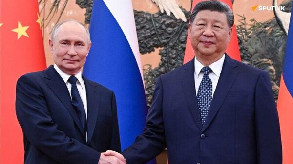 Xi Jinping a qualifié Vladimir Poutine de cher ami lors de leur visioconférence - Sputnik Africa