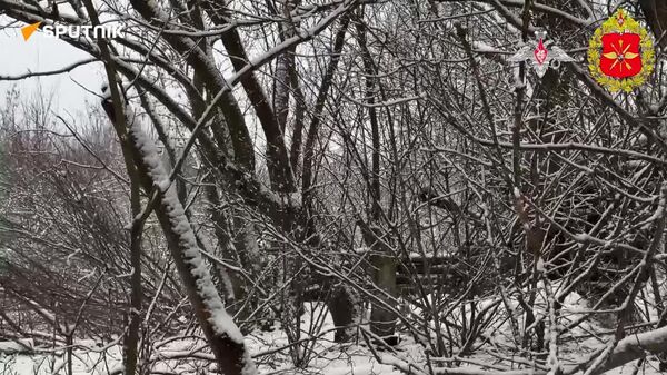 Russian Assault Units Strengthen Safe Zone, Provide Protection for Civilians in Popovka, Sumy Region, Says MoD - Sputnik Africa