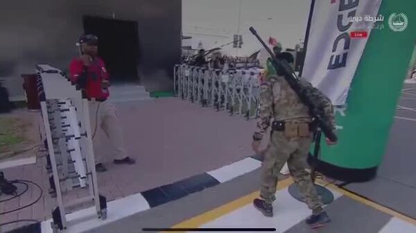 Plus de vidéos des Taakies, les redoutables forces spéciales sud-africaines qui explosent les scores au SWAT - Sputnik Afrique