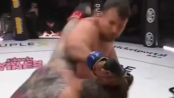 #viral | Fighter Repeats Mike Tyson’s Infamous Ear Bite at Czech MMA Event - Sputnik Africa