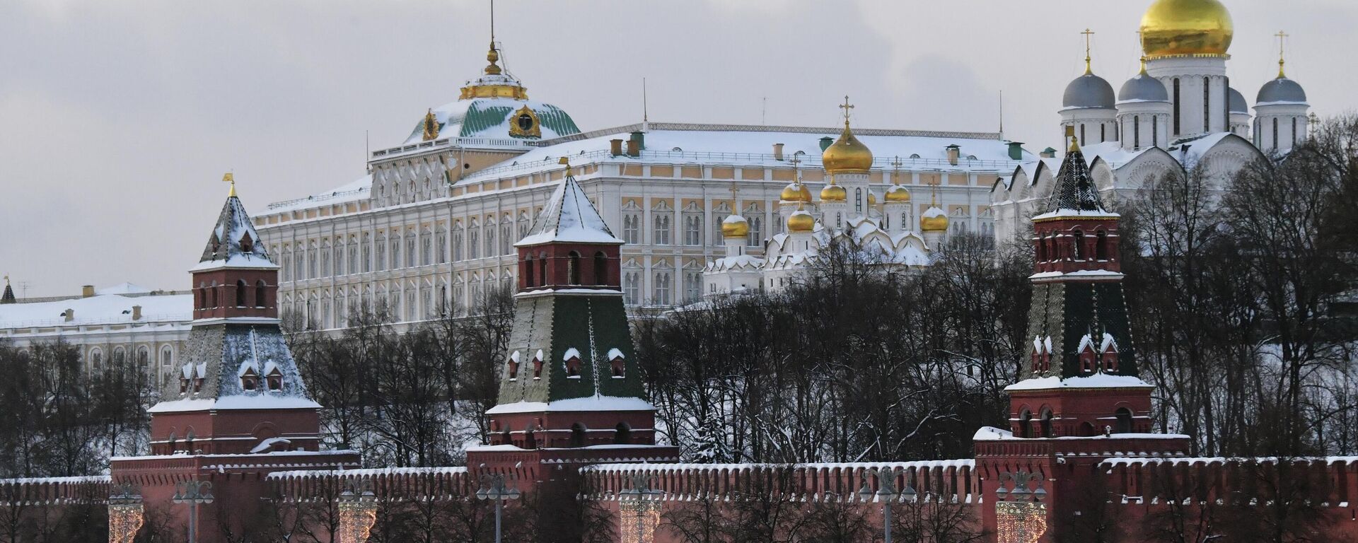 French President Emmanuel Macron speaks during a news conference ahead of the G7 Summit, at the Elysee Palace in Paris, Thursday, June 10, 2021 - Sputnik Africa, 1920, 18.10.2024