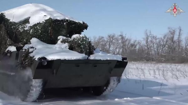 Russian Artillery Units Conduct Fire Missions in Krasnoarmeysk Area and Zaporozhye Region - Sputnik Africa