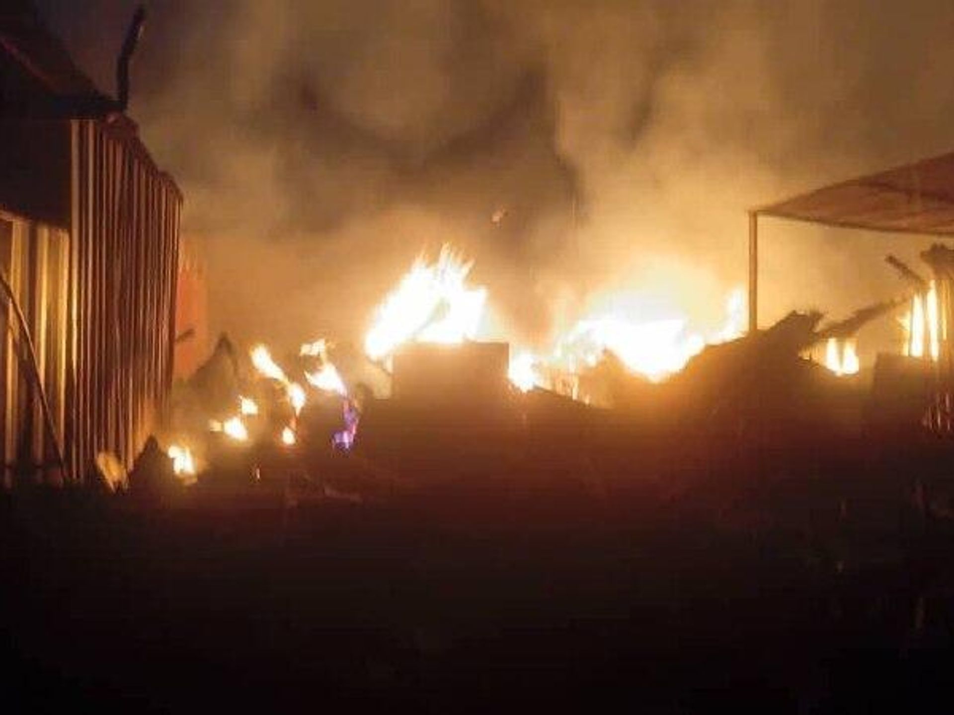 Mbare Fire #viral | Massive Fire Engulfs Magaba Complex in Mbare, Zimbabwe, Burns ...