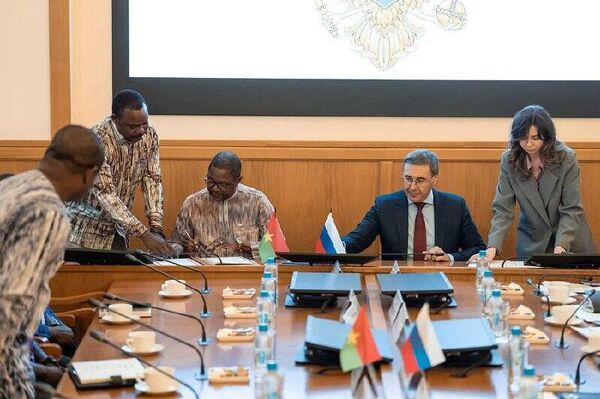 Russia, Burkina Faso Seal Two Agreements to Elevate Scientific and Academic Partnership - Sputnik Africa