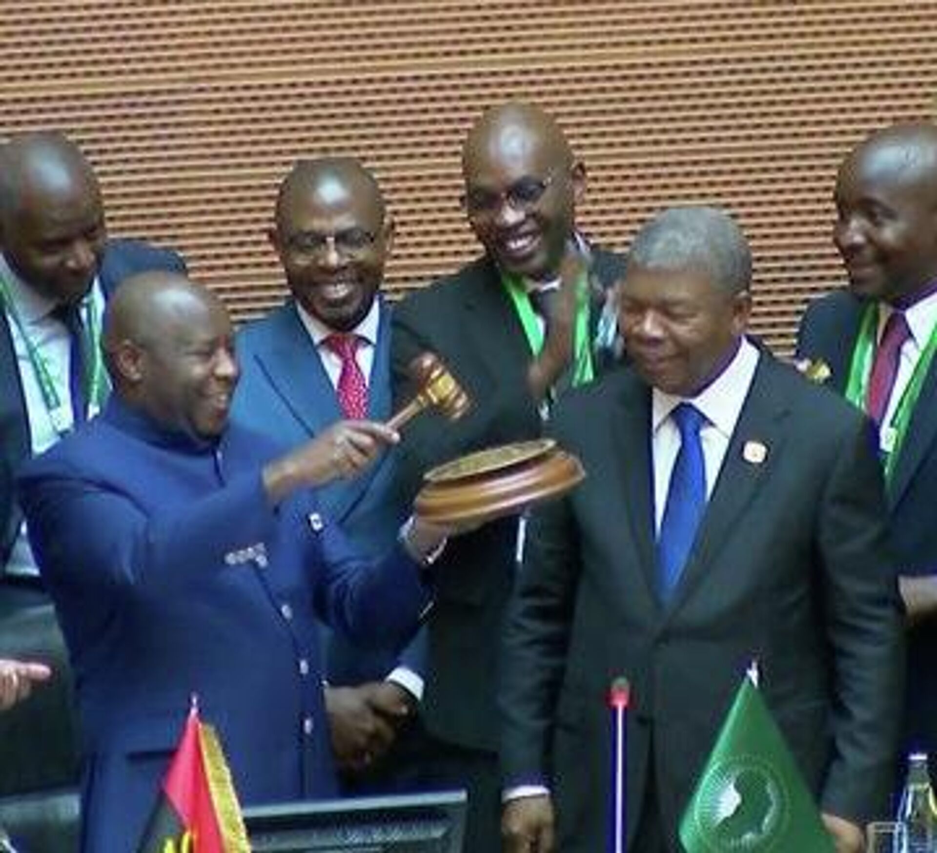 Le Président burundais Évariste Ndayishimiye prend les commandes de l’Union africaine - Sputnik Afrique, 1920, 14.02.2026