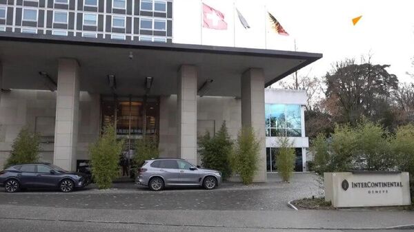 Une délégation britannique a été aperçue à proximité du lieu des pourparlers, selon une source de Sputnik - Sputnik Afrique