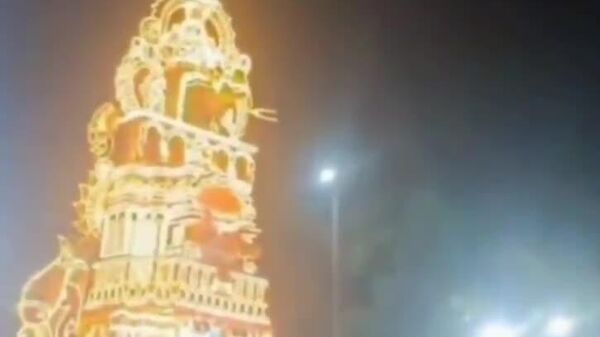 ▶ Un char de temple se renverse lors d’un festival indien - Sputnik Afrique