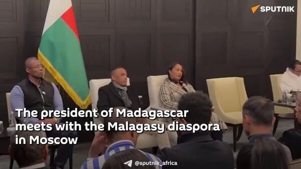 Watch: President of Madagascar Meets With Malagasy Diaspora in Moscow - Sputnik Africa