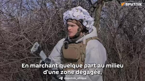 ▶ Un militaire russe raconte comment il a abattu un drone ennemi avec son sac à dos - Sputnik Afrique