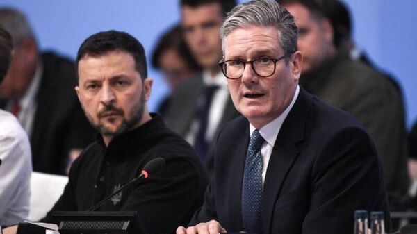 UK intel pulls ‘disposable asset’ Zelensky’s strings – analyst - Sputnik Africa