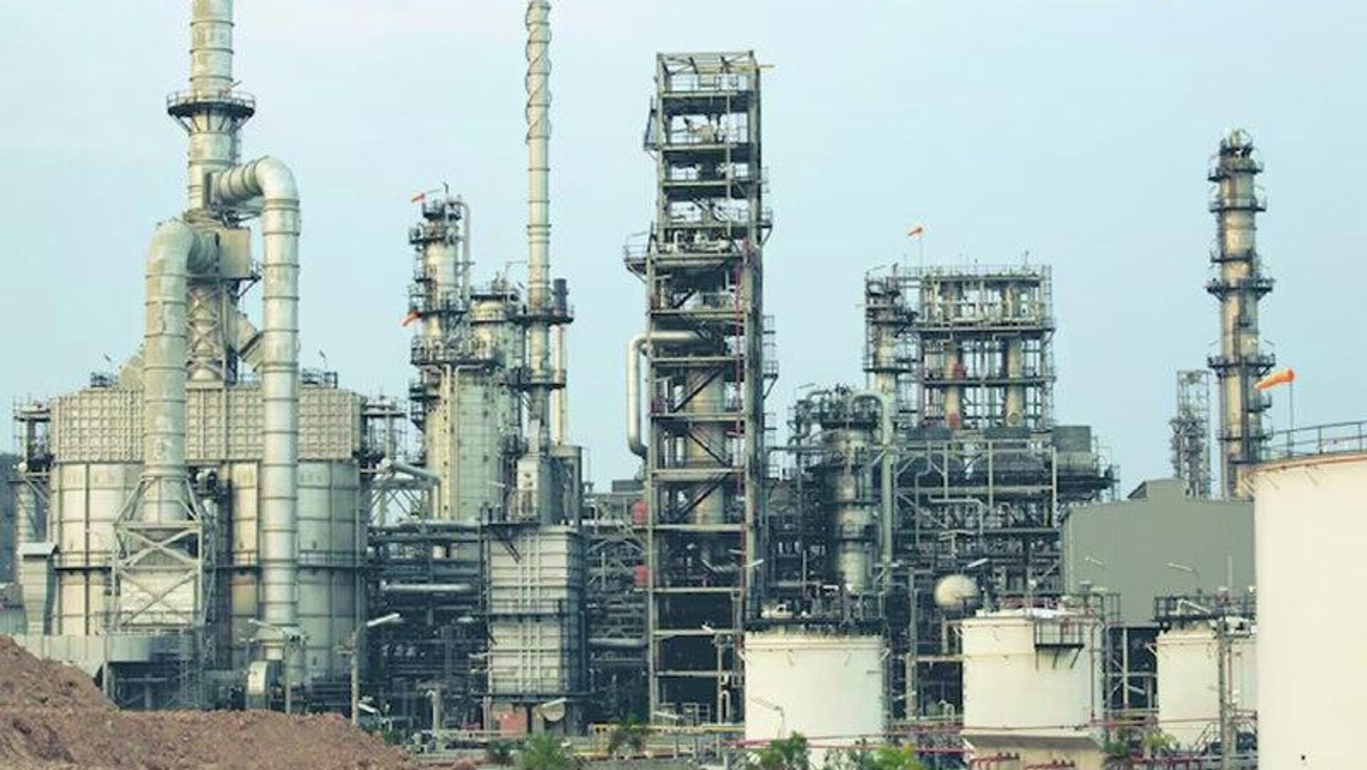 L'Égypte investit 4 milliards de dollars dans ses raffineries de pétrole L'Égypte investit 4 milliards de dollars dans ses raffineries de pétrole - Sputnik Afrique, 1920, 20.02.2026