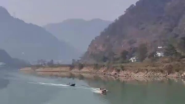 #viral | Two Motorboats Collide Mid-River in Bizarre Crash in India - Sputnik Africa