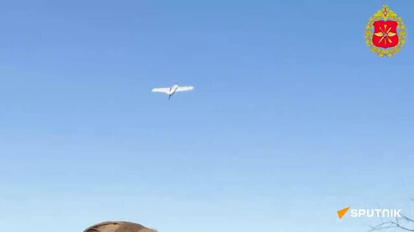 ▶ Des drones russes règnent sur le terrain dans la zone de l'opération militaire spéciale - Sputnik Afrique
