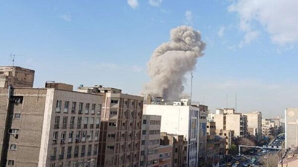 D'autres images des conséquences des frappes israéliennes contre Téhéran circulent sur le Net - Sputnik Afrique