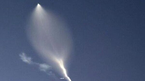 Iran Launches Fattah Hypersonic Missiles During Retaliatory Strikes, ISNA Reports - Sputnik Africa