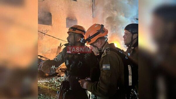 Conséquences des tirs de missiles iraniens sur la région de Gush Dan en Israël - Sputnik Afrique