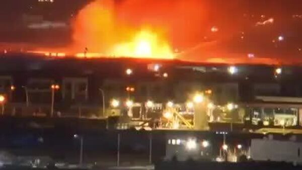 ▶ Une explosion a été signalée dans un dépôt de munitions sur une base militaire US à Erbil, en Irak - Sputnik Afrique