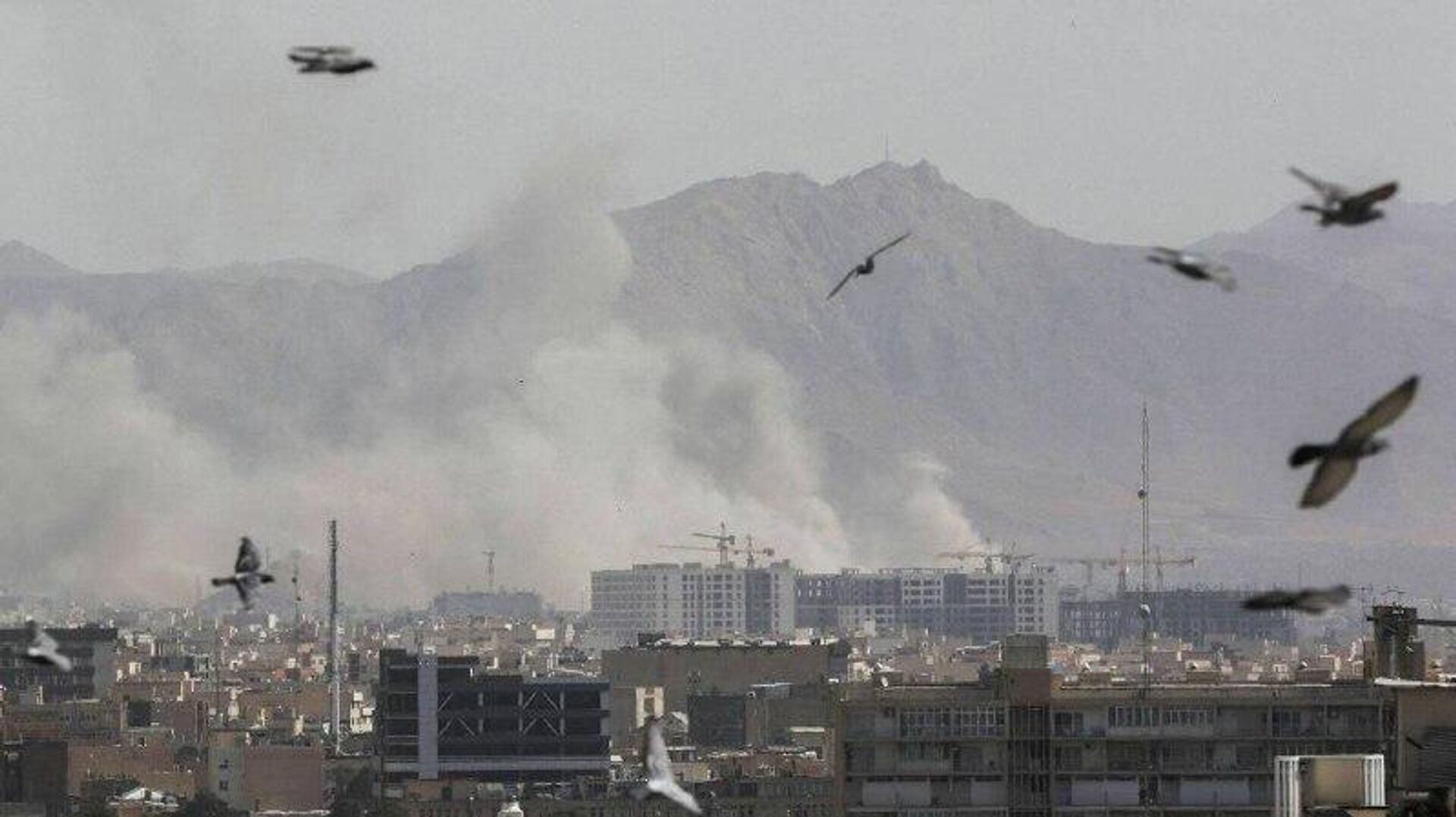 Les pourparlers américano-iraniens n'étaient-ils qu'un prétexte pour une attaque surprise? Les pourparlers américano-iraniens n'étaient-ils qu'un prétexte pour une attaque surprise? - Sputnik Afrique, 1920, 02.03.2026