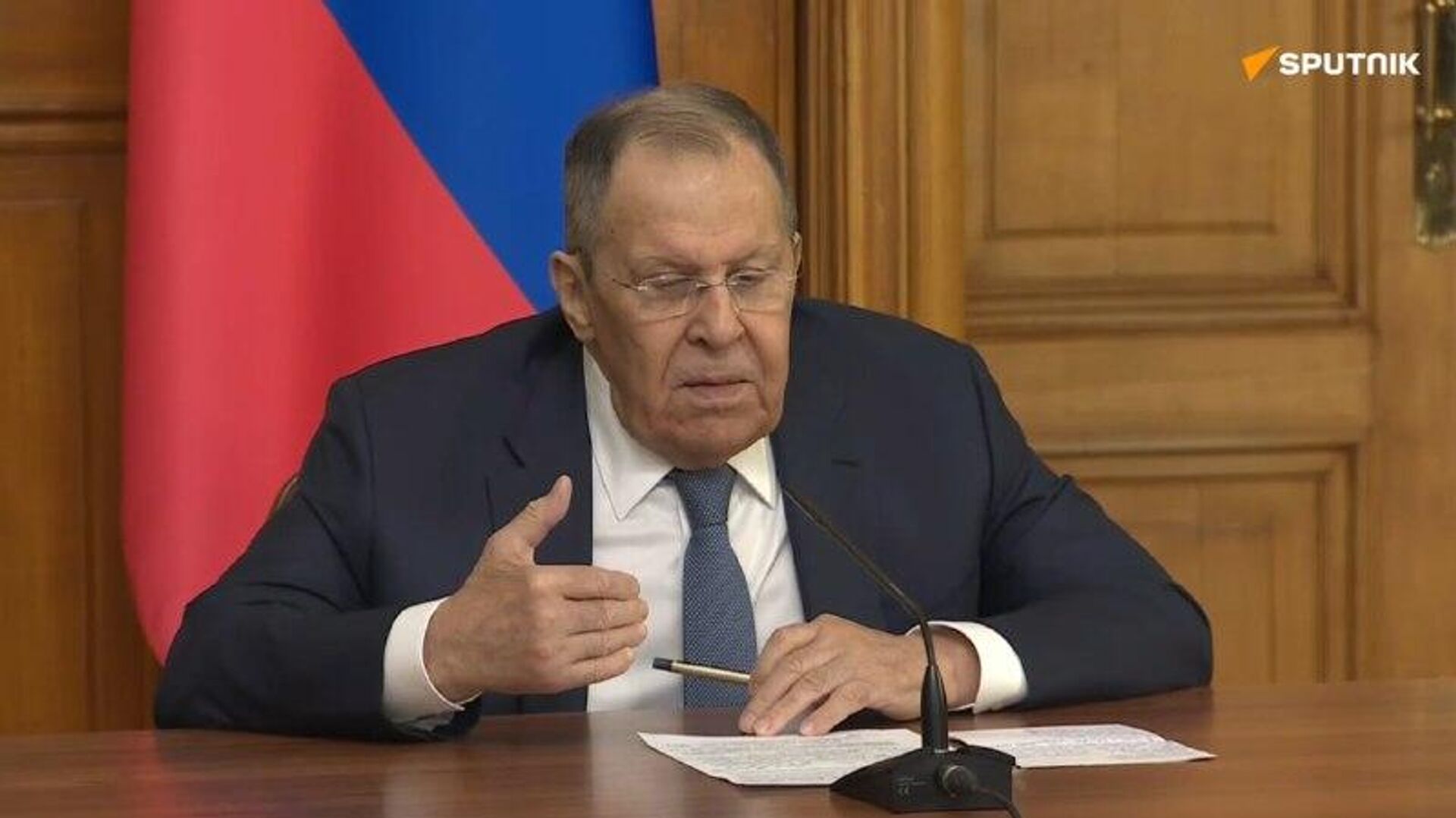Lavrov: il est irréaliste d'exiger que l'Iran soit le seul pays au monde à renoncer à son droit d'enrichir l'uranium Lavrov: il est irréaliste d'exiger que l'Iran soit le seul pays au monde à renoncer à son droit d'enrichir l'uranium - Sputnik Afrique, 1920, 03.03.2026