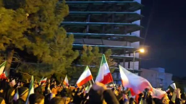 Massive demonstrations are taking place in Tehran right now to mourn the victims of the US-Israeli attack on Iran - Sputnik Africa