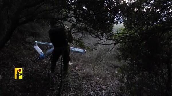 Le Hezbollah a mis en ligne des images de tirs de missiles et de drones sur deux bases israéliennes - Sputnik Afrique