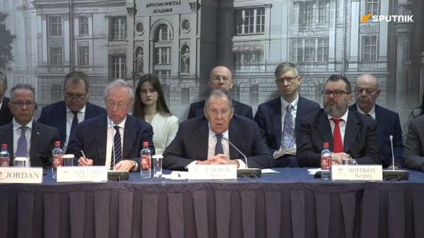 La Russie ne voit aucune raison de soupçonner que les pourparlers sur l'Ukraine auxquels participent les États-Unis ne soient qu'un prétexte – Lavrov - Sputnik Afrique