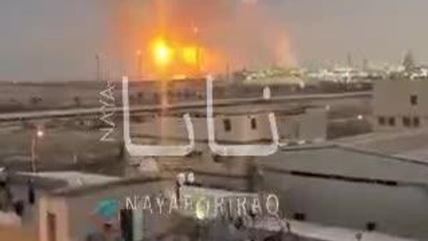 Un incendie s'est déclaré dans une raffinerie de Bapco à Bahreïn suite à une frappe de missile iranienne - Sputnik Afrique