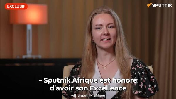 ▶ Le Président centrafricain en exclusivité pour Sputnik: Je voudrais vous remercier de l'occasion que vous me donnez pour parler de cette visite en Russie - Sputnik Afrique