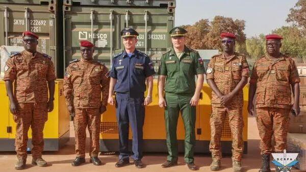 La Russie offre un lot d'équipements d'une valeur de 345 - Sputnik Afrique