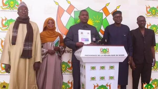 Le Président nigérien reçoit le comité d'experts sur l'uranium, une possible action juridique en vue - Sputnik Afrique