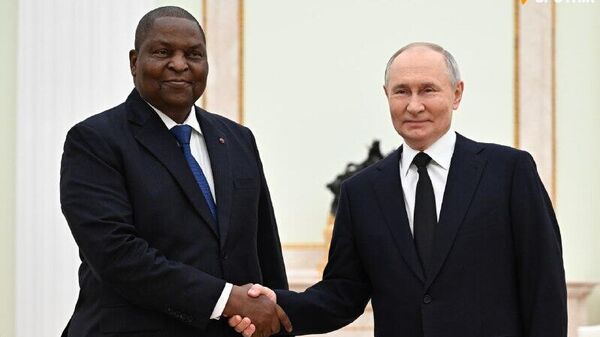 'CAR Sees Russia as Reliable Partner for Its Development:' Franco-Beninese Activist After Touadéra-Putin Meeting - Sputnik Africa